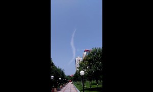 Unique feather-shaped cloud spotted above China's Yichang