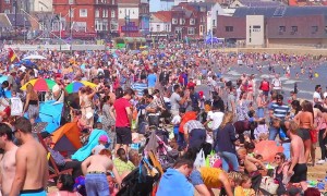 Tens of thousands flock to Scarborough to make most of UK heatwave
