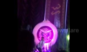 Student does surprise K-pop dance after receiving degree at graduation ceremony