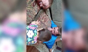 Aww – Big Brothers Try to Teach Baby Sister How to Nap