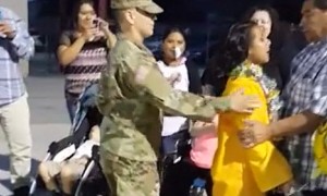 Soldier surprises sister at her graduation ceremony