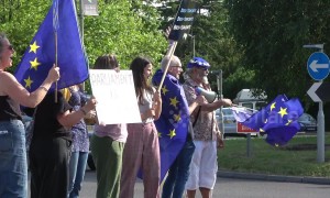 Protesters jeer as Tories arrive for Johnson and Hunt hustings