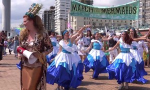 Brighton "Mermaids" call on locals to keep the beach clean