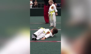 Karate Kid Can't do Somersault