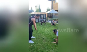 Birdie! Man uses perfect golf swing to serve friend chicken nugget
