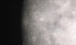 Man uses camera to pull off insanely close zoom in of the Moon