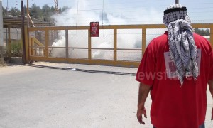 Israeli troops fire tear gas at small group of protesters outside Ofer prison