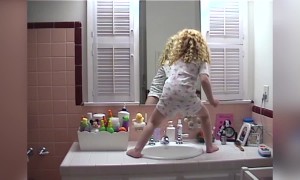 Tot Girl Is a Sink Dancing Star