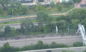 Hundreds of protesters leave Hong Kong airport after shutdown