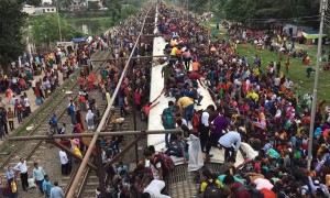 Time-Lapse of Bangladeshi Train Boarding