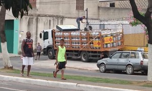 Guy Sends Sparks onto Gas Cylinders