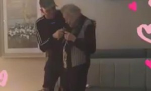 Elderly woman with dementia sings her heart out