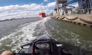 Jetski Plays Follow the Leader