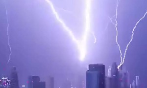 Breathtaking Lightning Strikes in Dubai