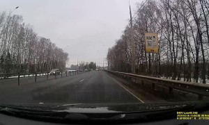 Dashcam Catching Car Accident Due to Brake Failure