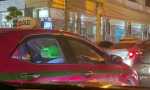 Determined Taxi Driver Doesn't Skip Ab Day