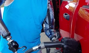 Amputee Operates Gas Pump With Ease