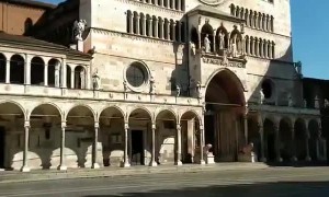 No human in sight in front of the deserted Cathedral of Cremona