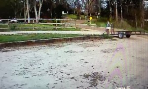 Man Loses Control of Trailer at the Cost of His Mailbox