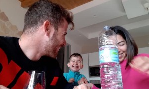 Kiddo Loves Water Magic Trick
