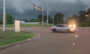 Driver Finds Developing Funnel Cloud