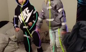 Glowsticks Turn Kids into Dancing Stick Figures