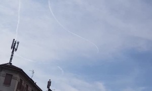 Planes Flying in Winding Ways