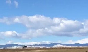 Satisfying Way to Unload Reinforced Concrete Pipes