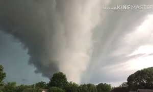 Spectators capture crazy & beautiful storm footage