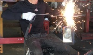 Mechanic Gives a Sparking Performance