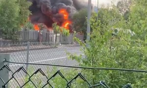 Huge explosion heard and could be felt all around the East End, London