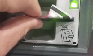 Card Instruction Makes Insertion Impossible