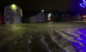 Massive storm causes intense flooding in Ontario, Canada