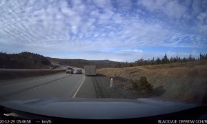 Trailer Looses a Tire