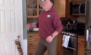Dad Hilariously Imitates His 13-Year-Old Daughter