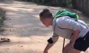 Dude Helps Puppy Who Was Too Deep in Snack Bag