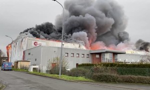 Logistic Center Destroyed in Large Fire