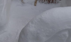 Woman Builds Balcony Ice Bar after Lockdown Snowfall