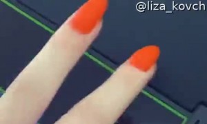 Talkative Kitty Loves Walking on Treadmill