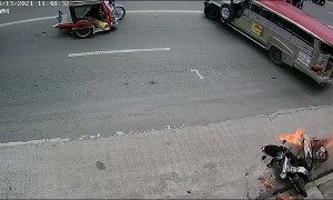 Motorcycle Bursts Into Flames in Front of Fire Extinguisher Shop