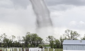 Spectacular Cloud Swirls Its Way to the Ground