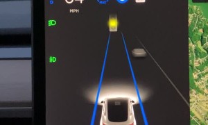 Autopilot Mistakes Moon for Orange Traffic Light