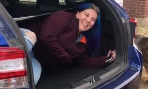 Sister Concealed by Cupcakes Gets a Good Laugh