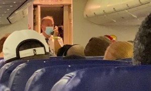 Comedic Pilot Gives Some Laughs before Takeoff