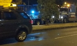 Superload Makes Its Way Through Melbourne