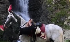 Mounting a Horse With Some Serious Style