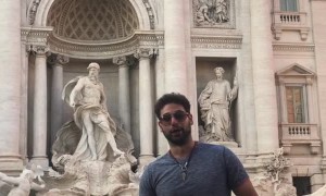 Operatic Tenor Sings at Famous Trevi Fountain