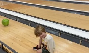 Baby Bowler Slips with Ball
