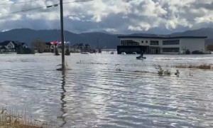 Devastating footage of the flooding in Abbotsford, British Colombia 