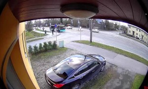 Drunken Man Stops Bus and Breaks Windshield with Wine Bottle